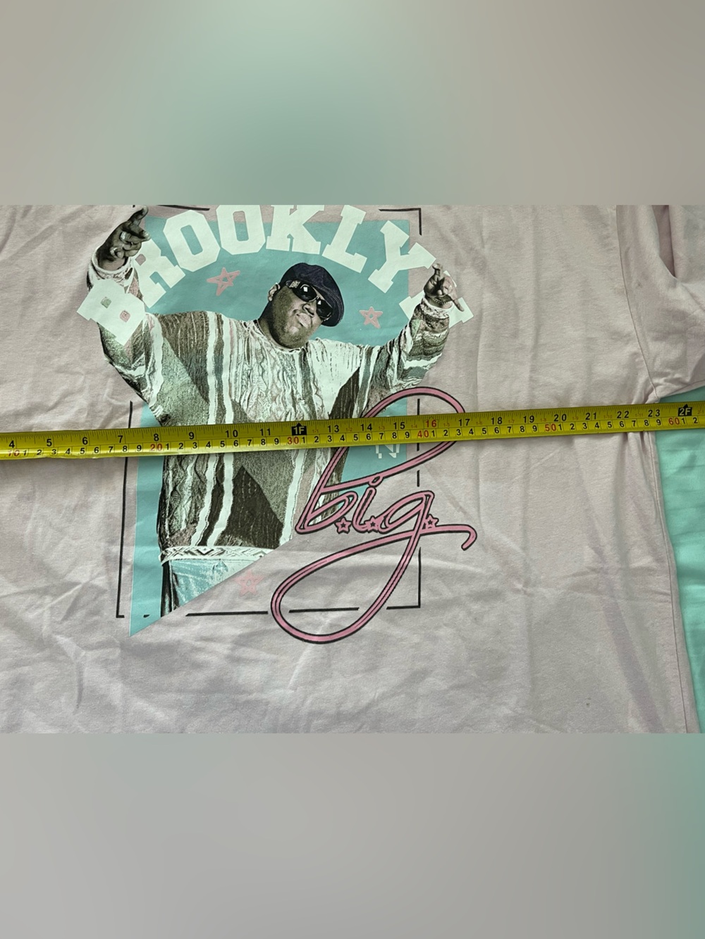 B.I.G. Pink 'Brooklyn' Graphic Short Sleeve Tee-Size XL - Picture 5 of 6